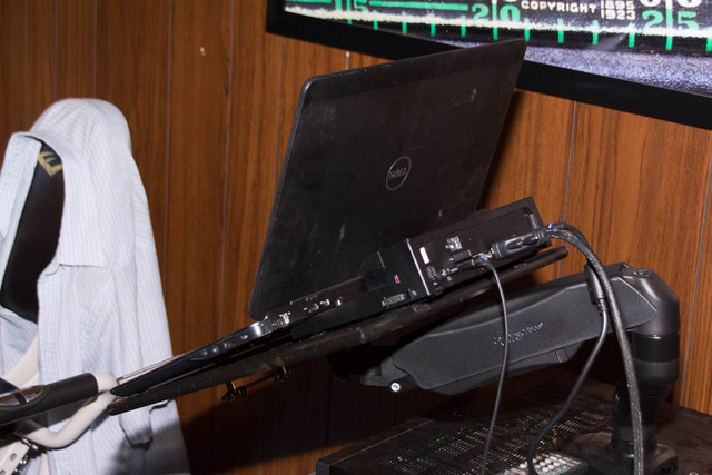 Laptop-Arm3