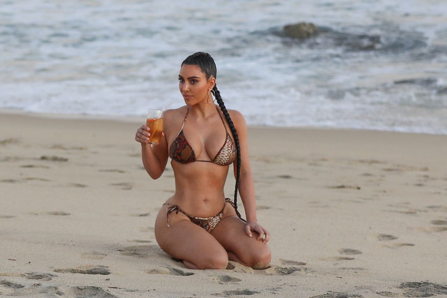 Kim-K-61