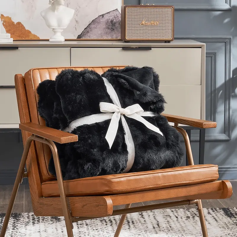Cozy Bliss Black Faux Fur Throw Blanket | Soft Plush 50×60″ for Couch, Sofa & Bedroom