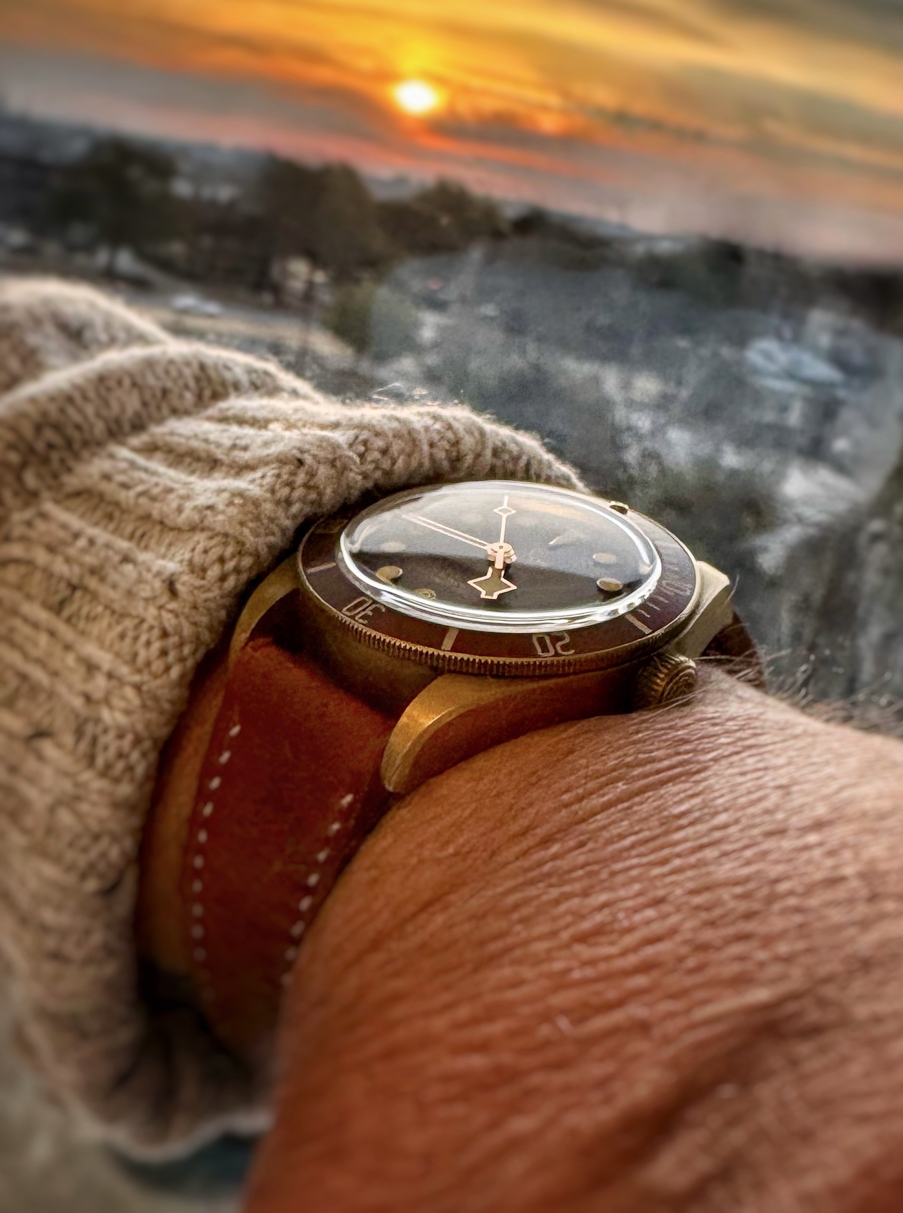 [emoji3591]WRUW - Tuesday 02/24/206 - The Dive Watch Connection