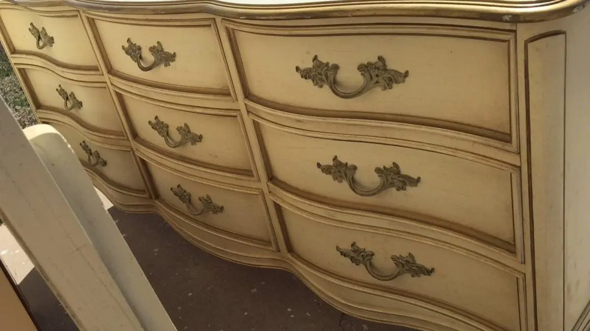 Farmecul rustic francez, reinventat prin lacuri moderne și culori îndrăznețe