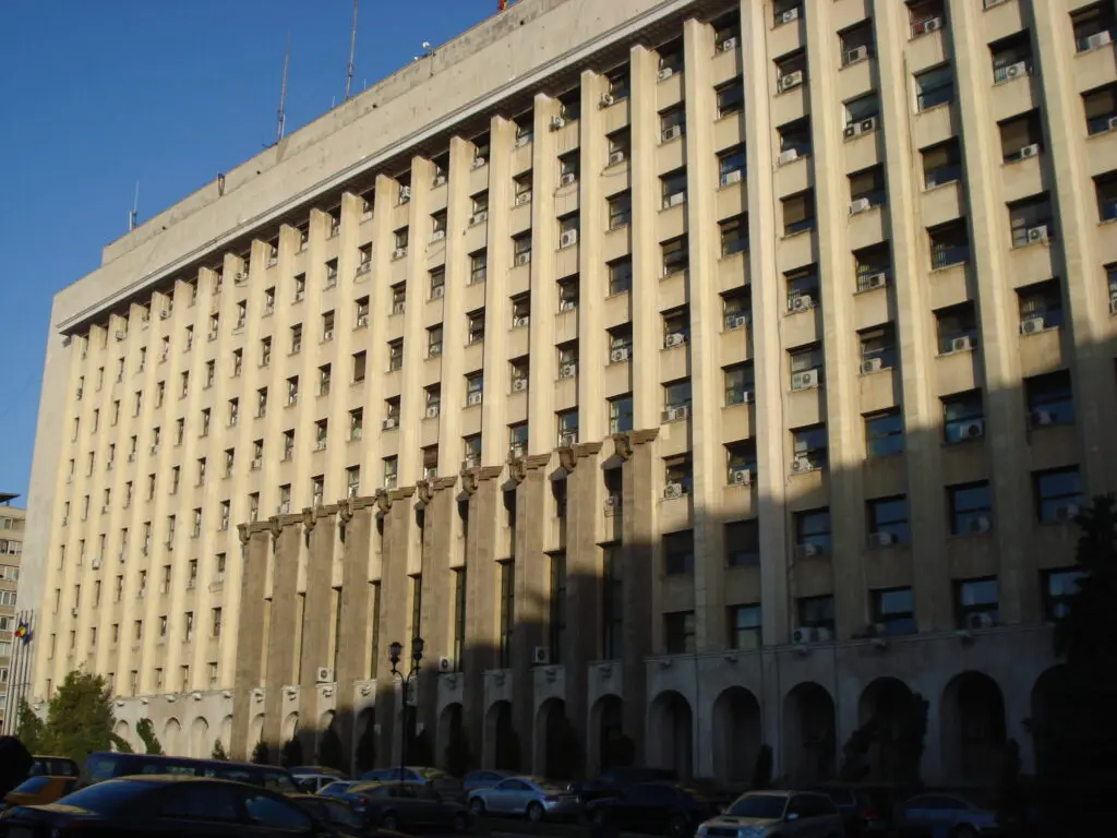 CFR SA: Risc de blocare a transportului feroviar și neplata salariilor