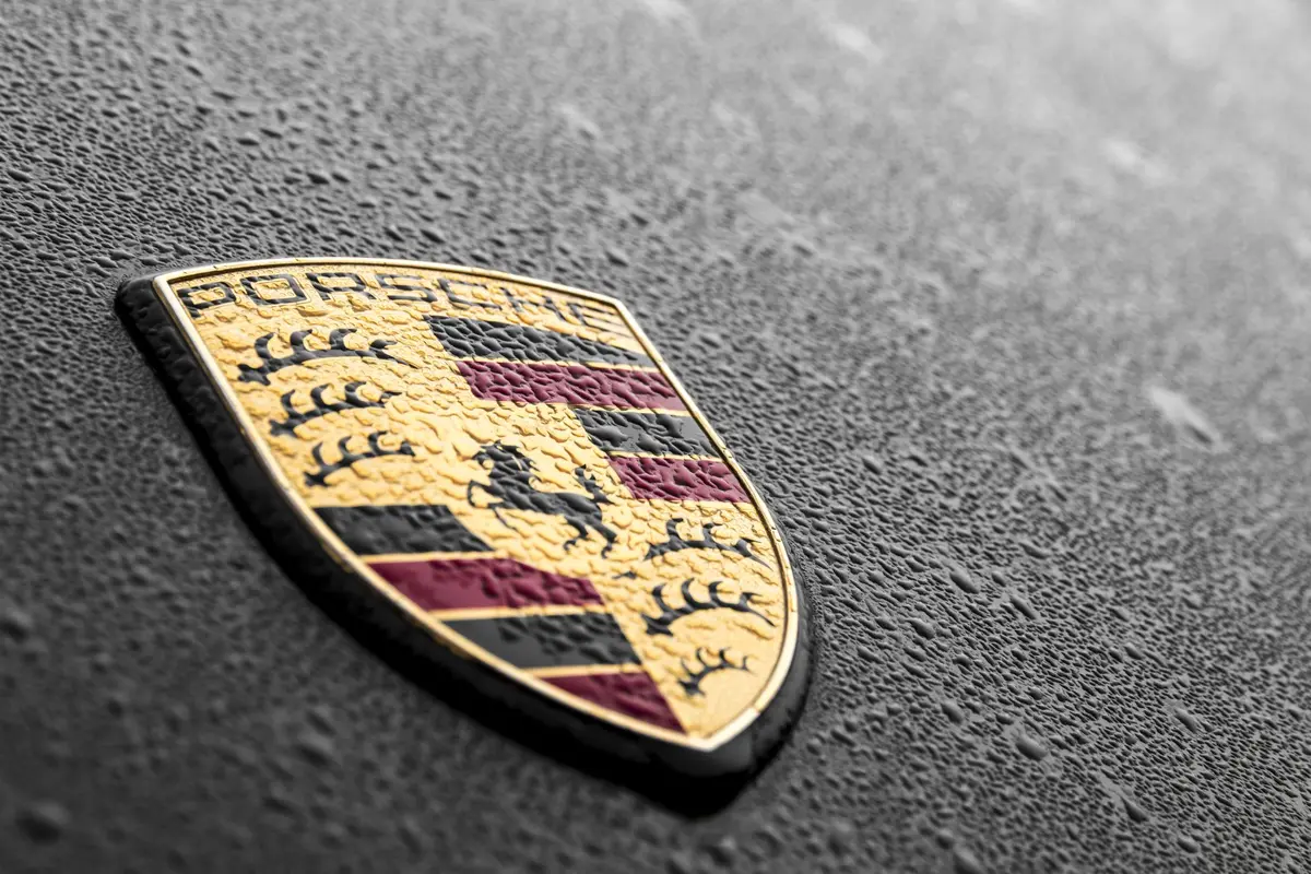 Porsche investește 5 milioane de euro în primul centru din Transilvania
