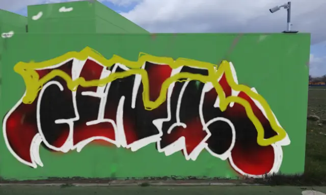 Graffiti artwork by senartolai