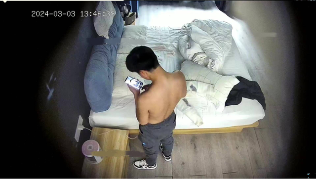 健壮小哥和女友开房啪啪
