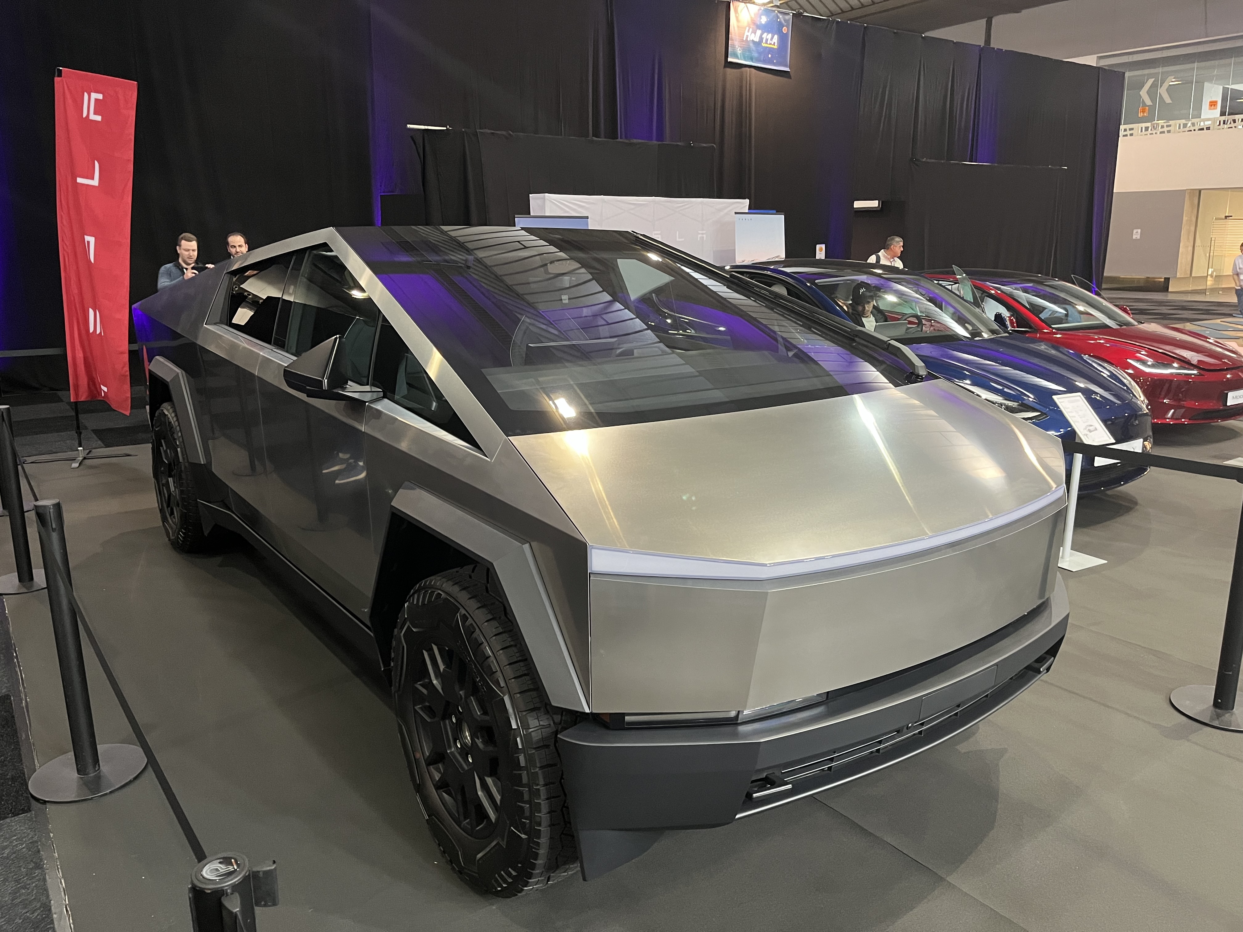 cybertruck-front.jpg