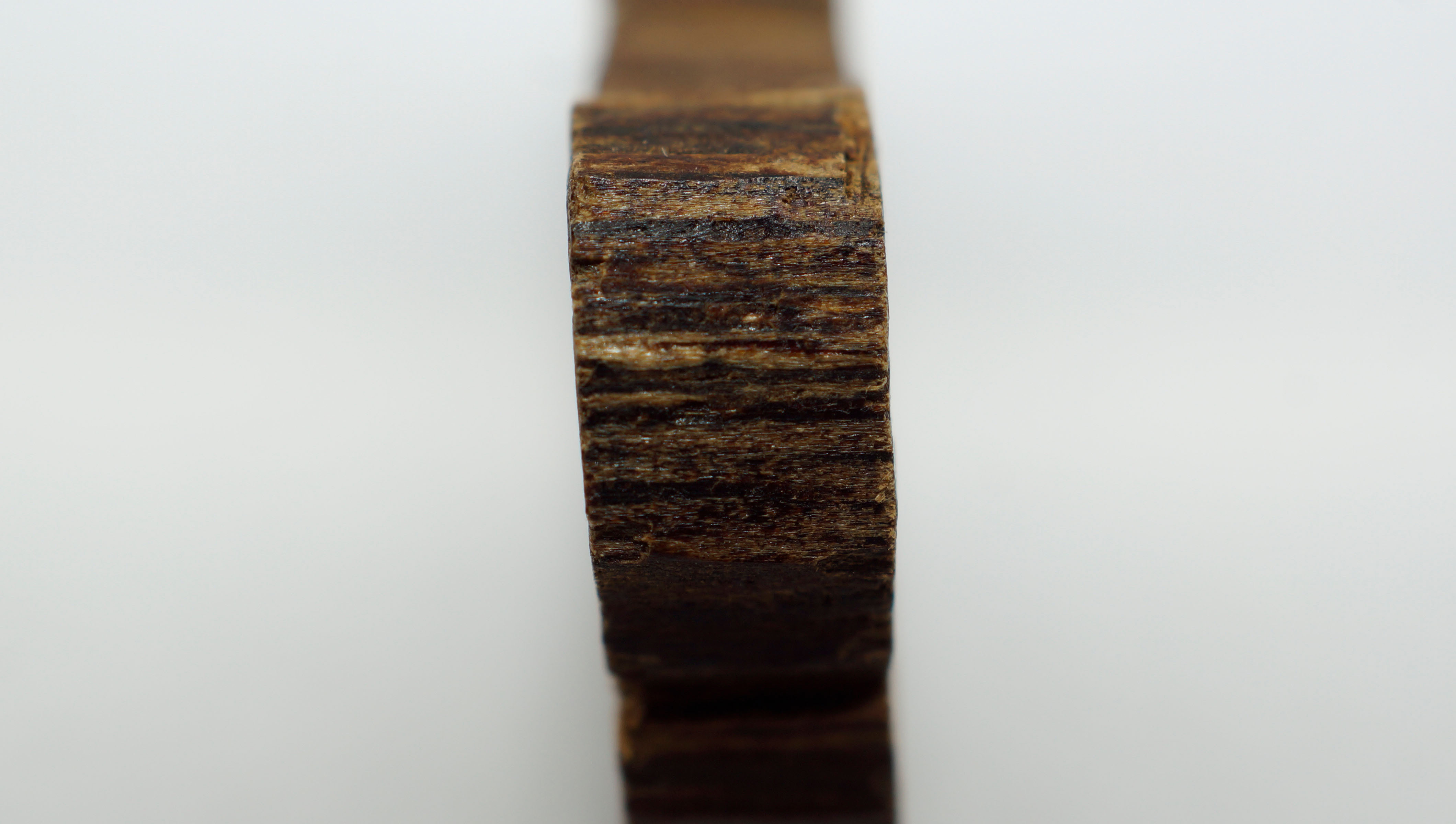 [Ouddict.com] Oud Wood