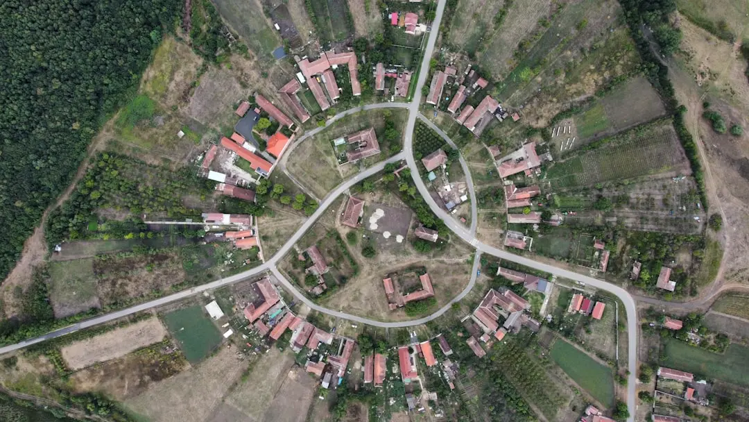 Sute de angajați din sectorul public au plecat în mai-iunie