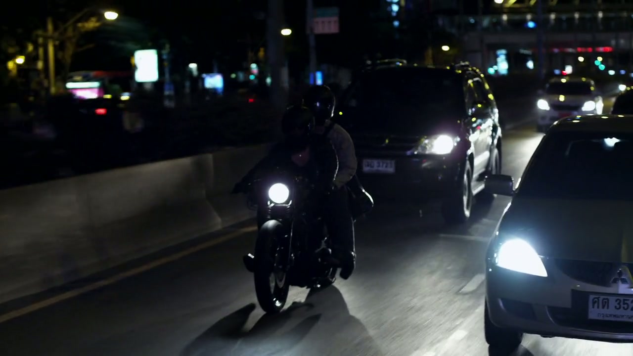 A Stranger in Paradise Screenshot