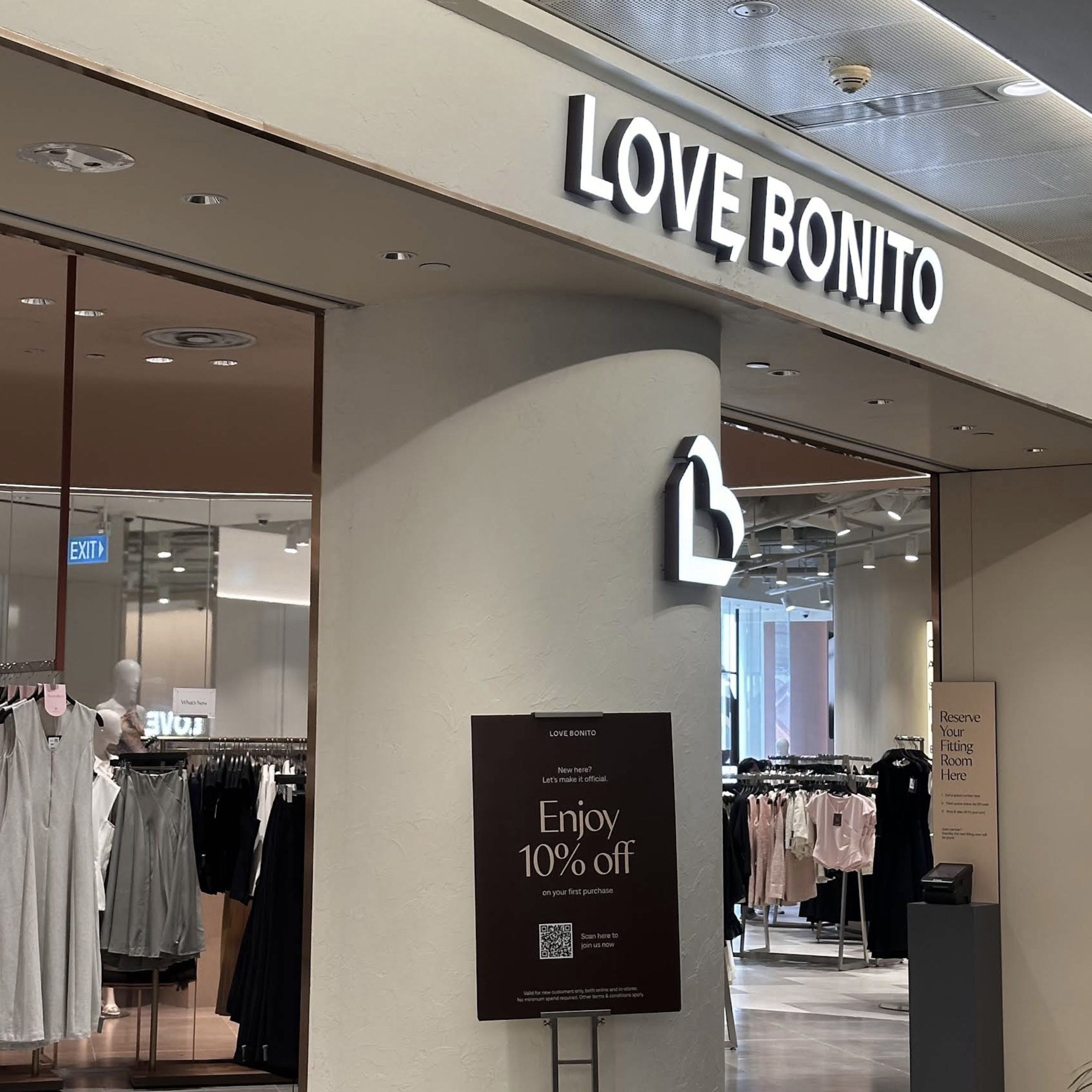 Love, Bonito womenswear collection display