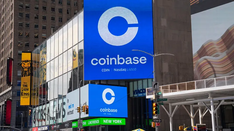 Coinbase сокращает 14% сотрудников из-за внедрения ИИ