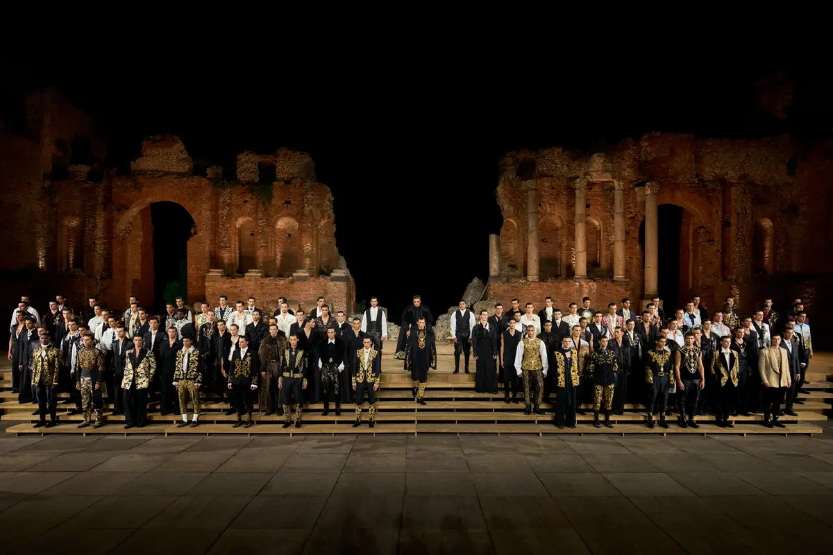 Spectacol de neuitat la Taormina: Dolce & Gabbana uimesc cu Alta Sartoria
