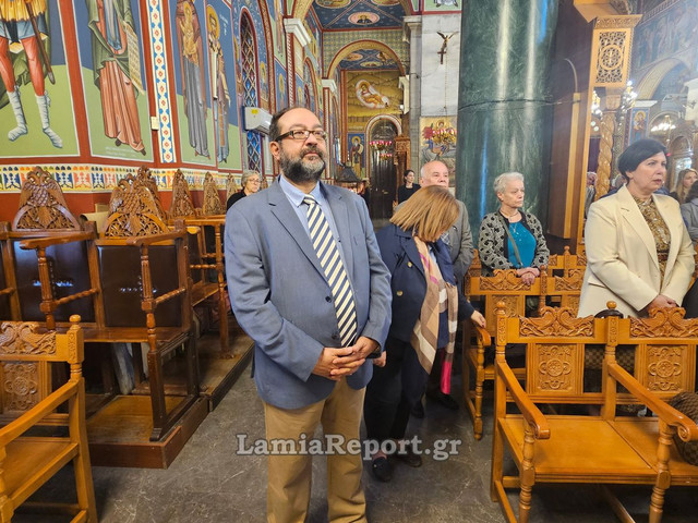 δικηγοροι012.jpg