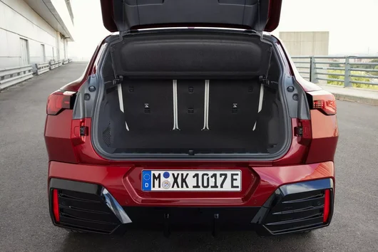BMW I X2 34