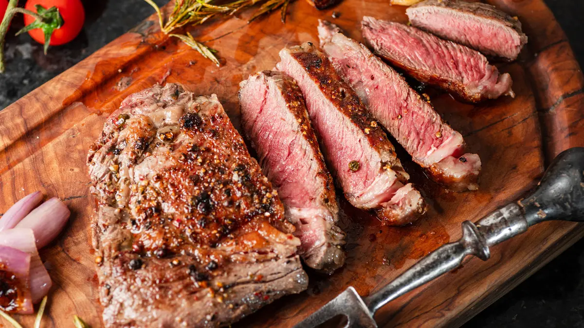 The Perfect Pairing: 11 Drinks to Enjoy with Ribeye Steak