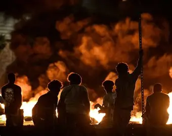 Des affrontements devant le siège du PRO à Briesne Des affrontements devant le siège du PRO à Briesne