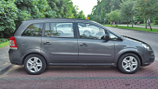 Zafira-04