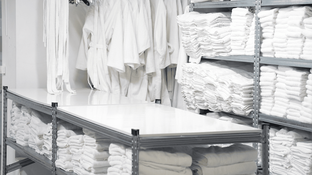 Professional commercial uniform laundry service