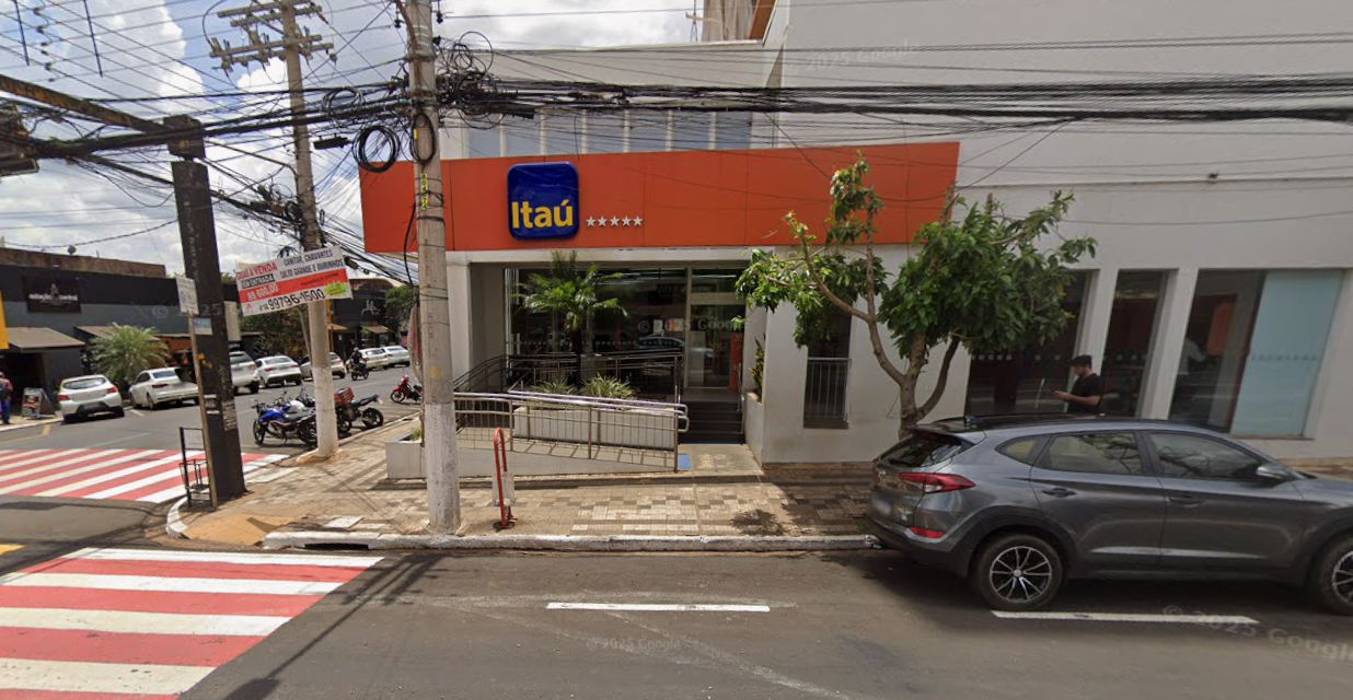 Presidente Cícero Investigador e vereador Kita acompanham visita da equipe do Ministério da Saúde à Santa Casa de Ourinhos