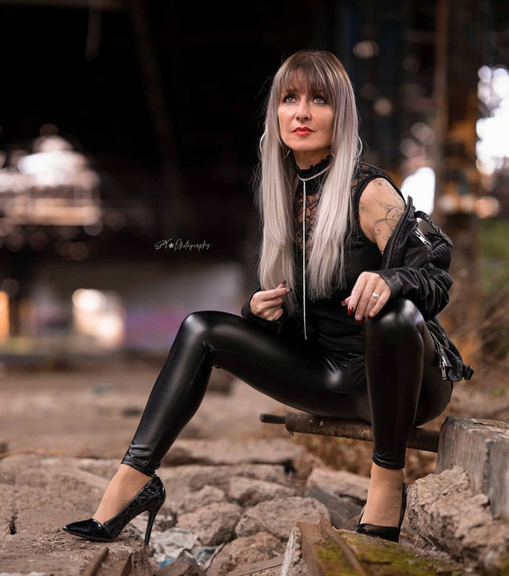 LEGINS1625-LEDER23a