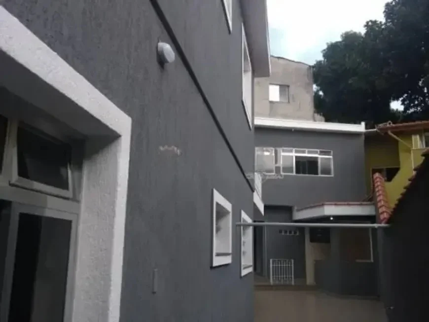 Casa à venda com 193m², 5 quartos, 1 suíte e 3 vagas em Vila Barreto