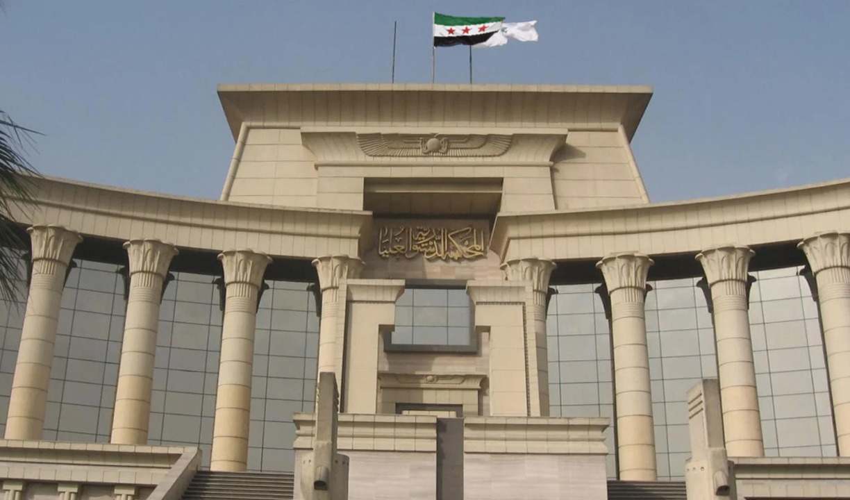 قضاة وخبراء قانون.. تعرّفوا على أعضاء المحكمة الدستورية العليا