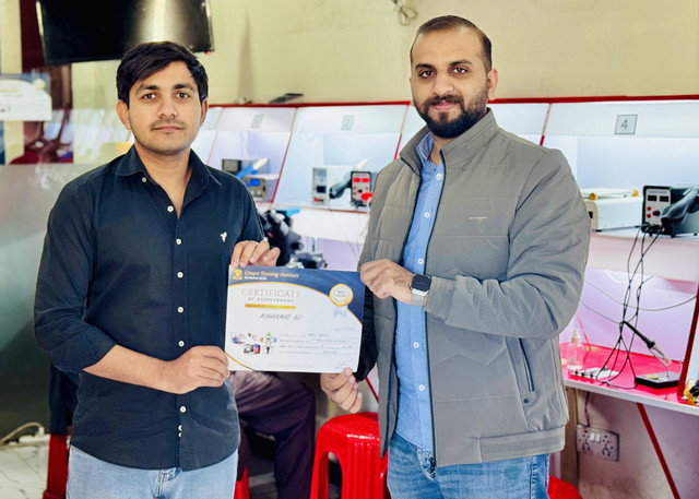 Mobile Repairing Course i Smart Training Institute (27).jpg