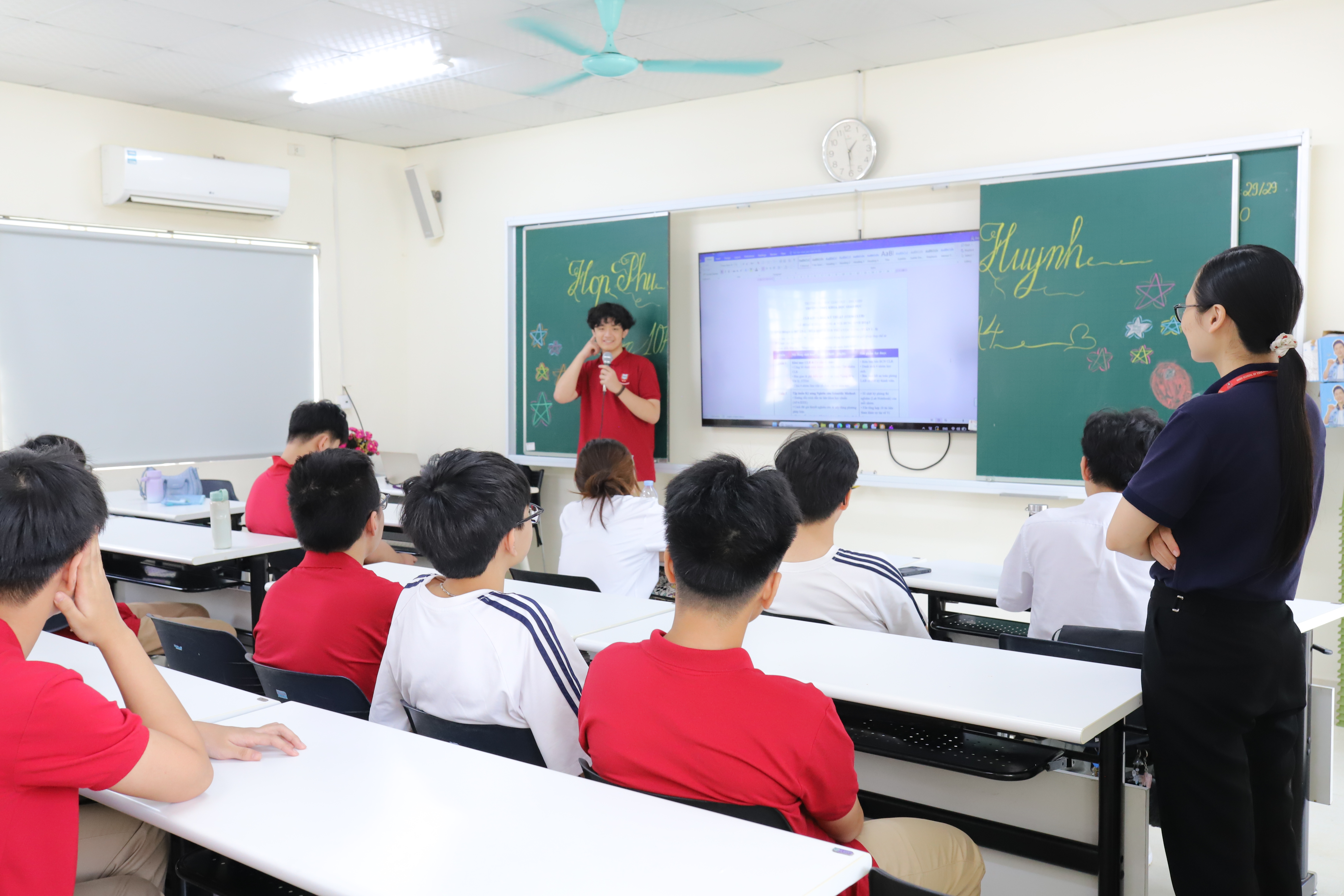Sinh hoạt câu lạc bộ HES 29