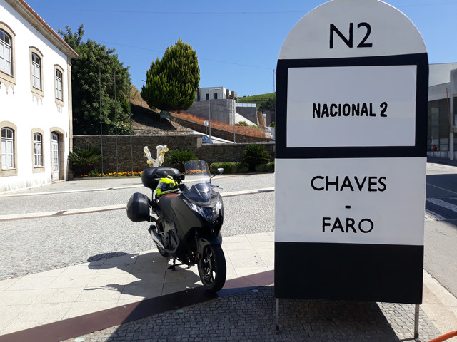 moto 1 2