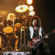 Queen16