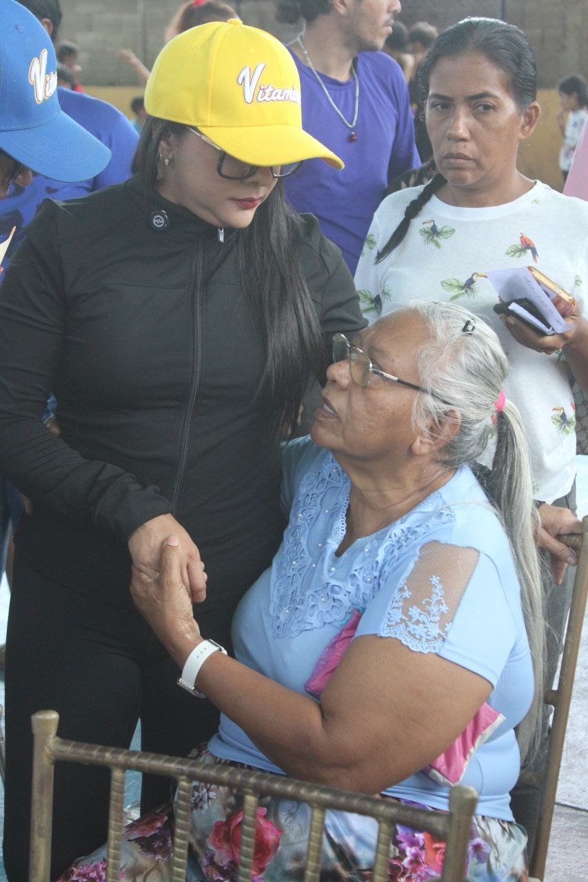 Ruta del amor y la empatía benefició en jornada social a habitantes del circuito comunal José Antonio Páez