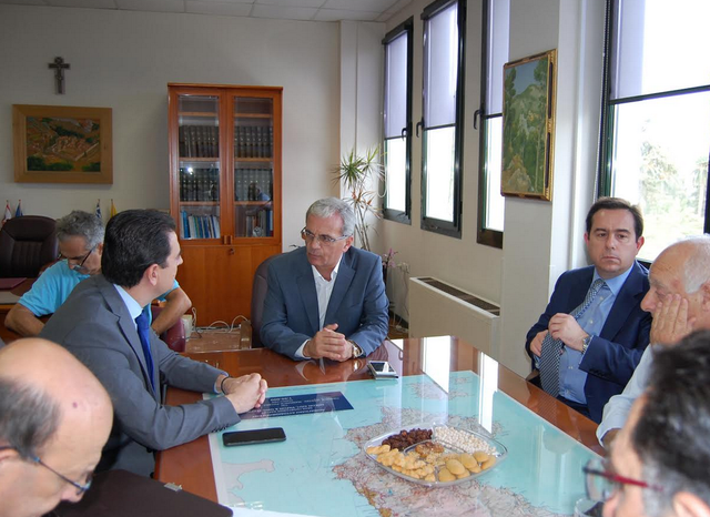 ΕΥΡΕΙΑ ΣΥΣΚΕΨΗ ΣΤΗΝ Π.Ε. ΧΙΟΥ ΜΕ ΤΟΝ ΥΦΥΠΟΥΡΓΟ ΑΓΡ. ΑΝΑΠΤΥΞΗΣ
