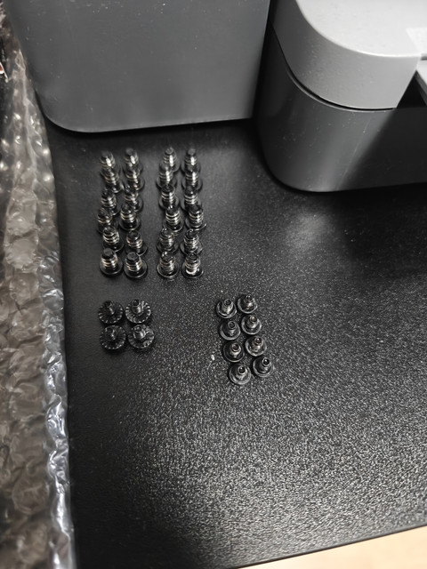 Screws.jpg