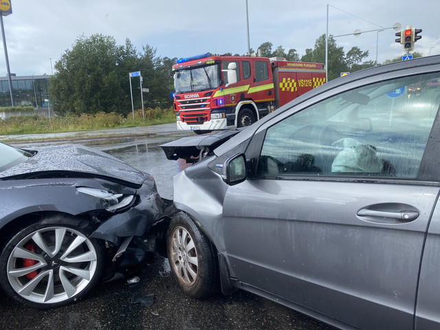 1935-C06-B-B08-B-4466-BB0-C-0-E336214-E7