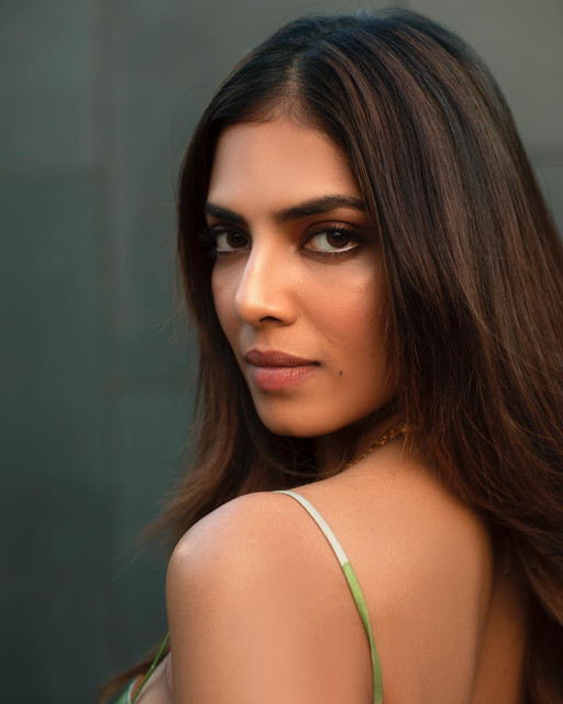 malavikamohanan-30