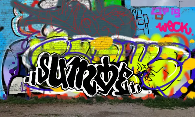Graffiti artwork by Sumoe