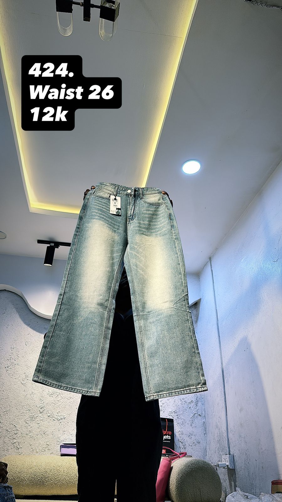 Waist 26