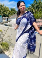 Priyanka Insta Model Showing Her Boobs