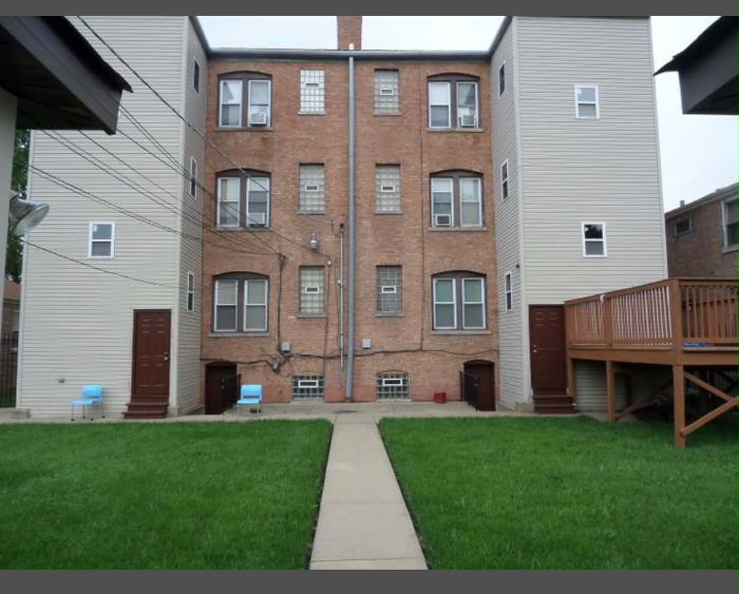 Street view of a landscaped multifamily community