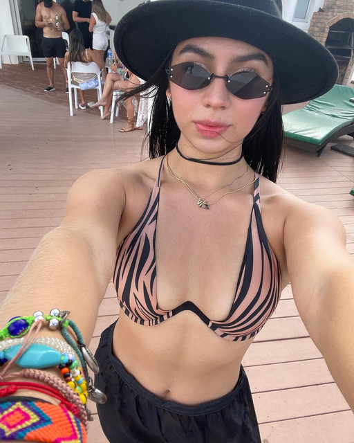 VALENTINA-DIAZ-43