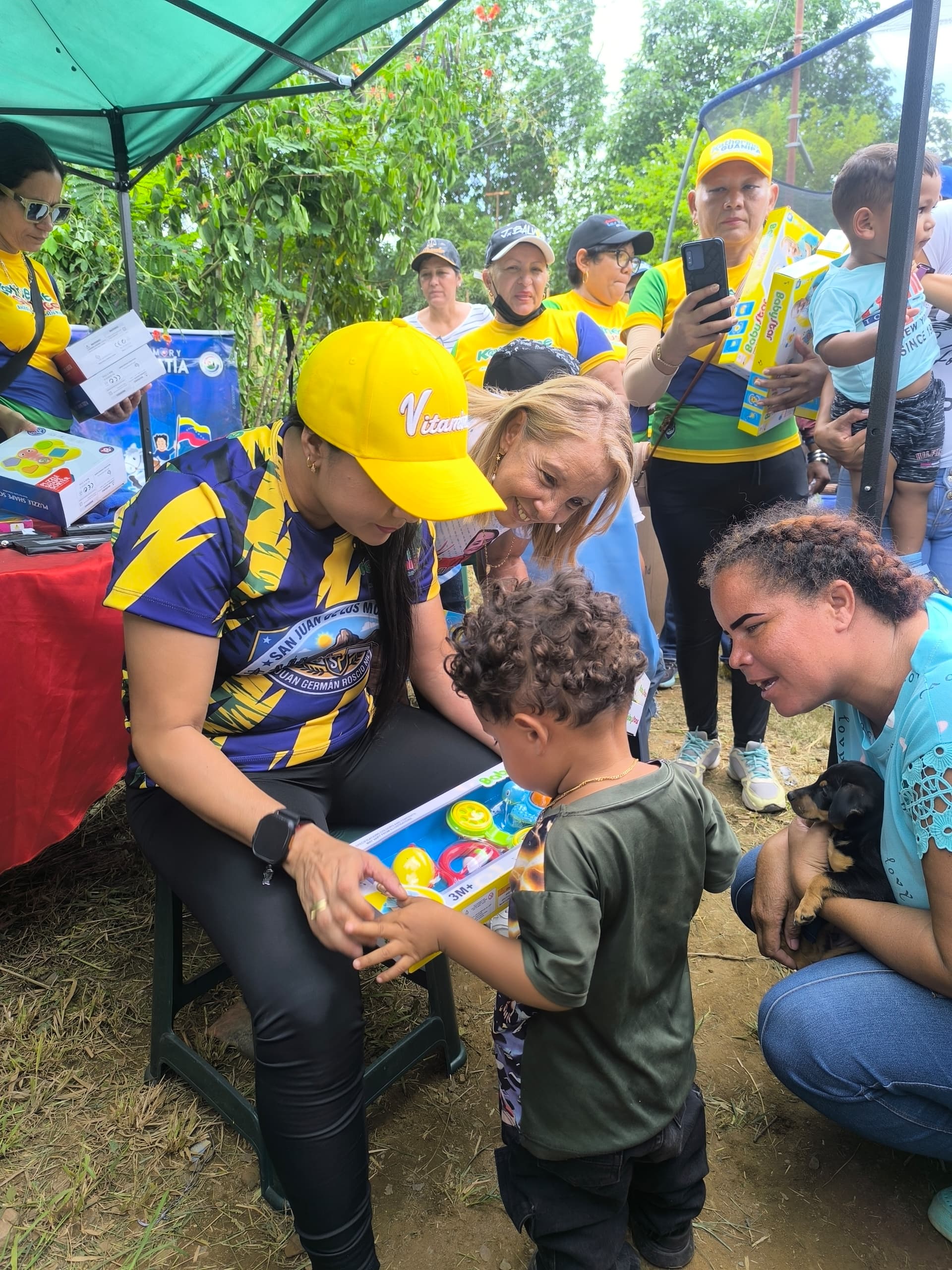 Ruta del amor y la empatía benefició en jornada social a habitantes del circuito comunal El Totumo