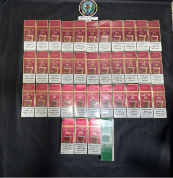 Policía Nacional ejecuta dos allanamientos y ocupa gran cantidad de cigarrillos ilegales en La Vega   .