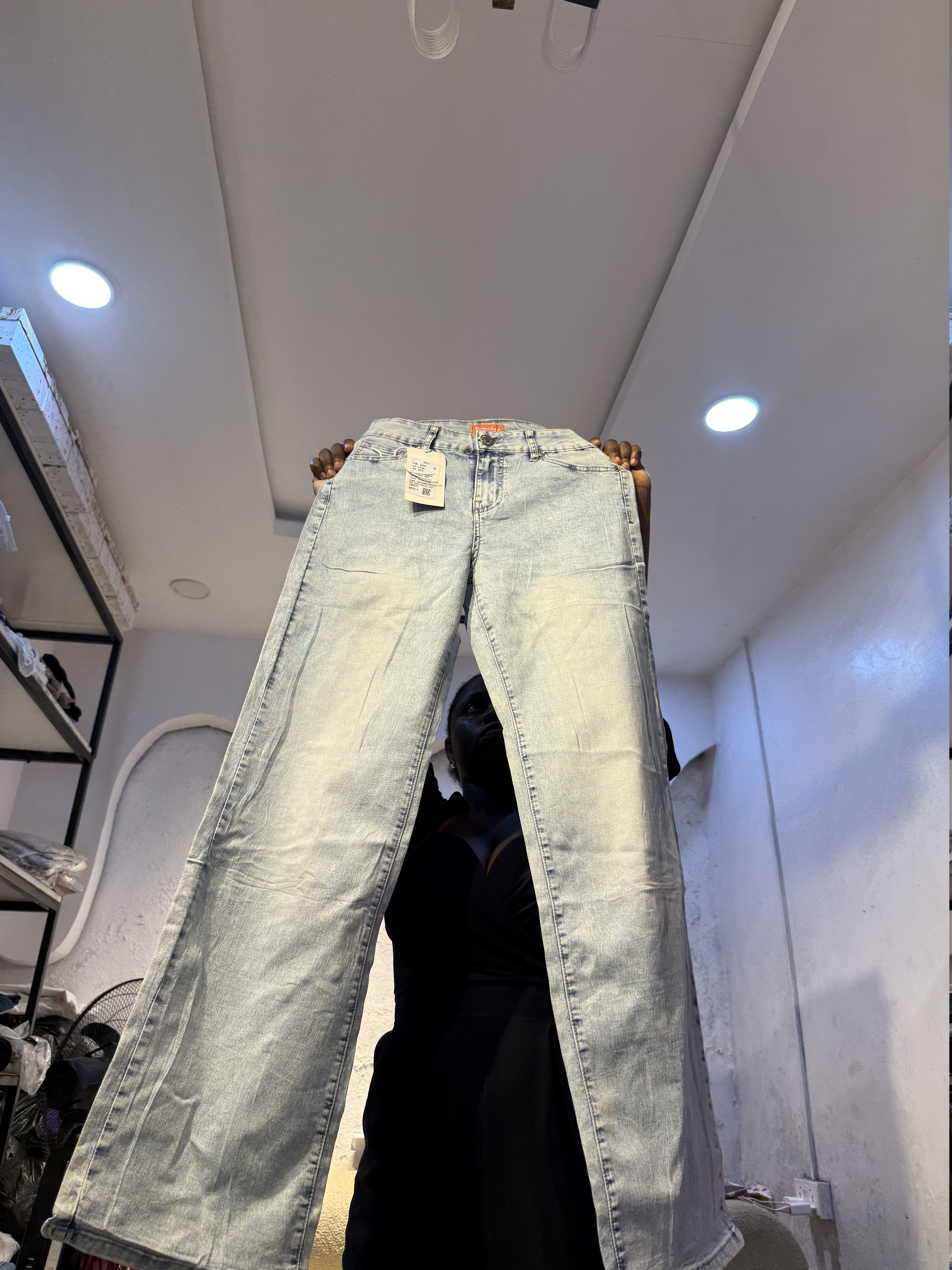 Waist 28