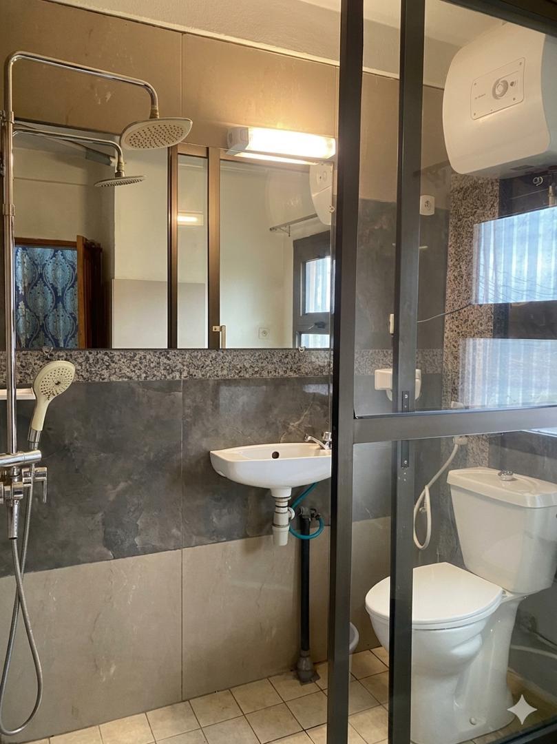 Chambre meublée à louer à Bessengue, Douala - 25000 FCFA/nuit
