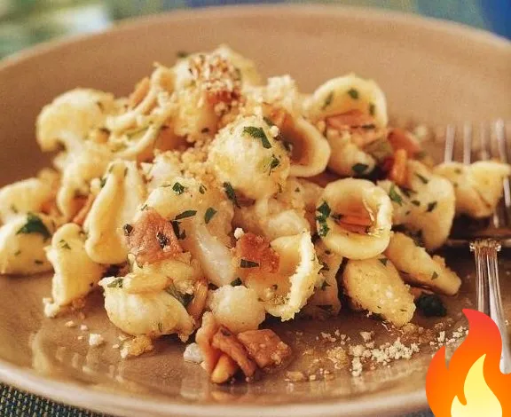 Постер Орекьетте с цветной капустой, беконом и сыром пекорино