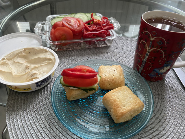 698789-E2-270-E-4-DB5-852-D-29-E1-DE20-B