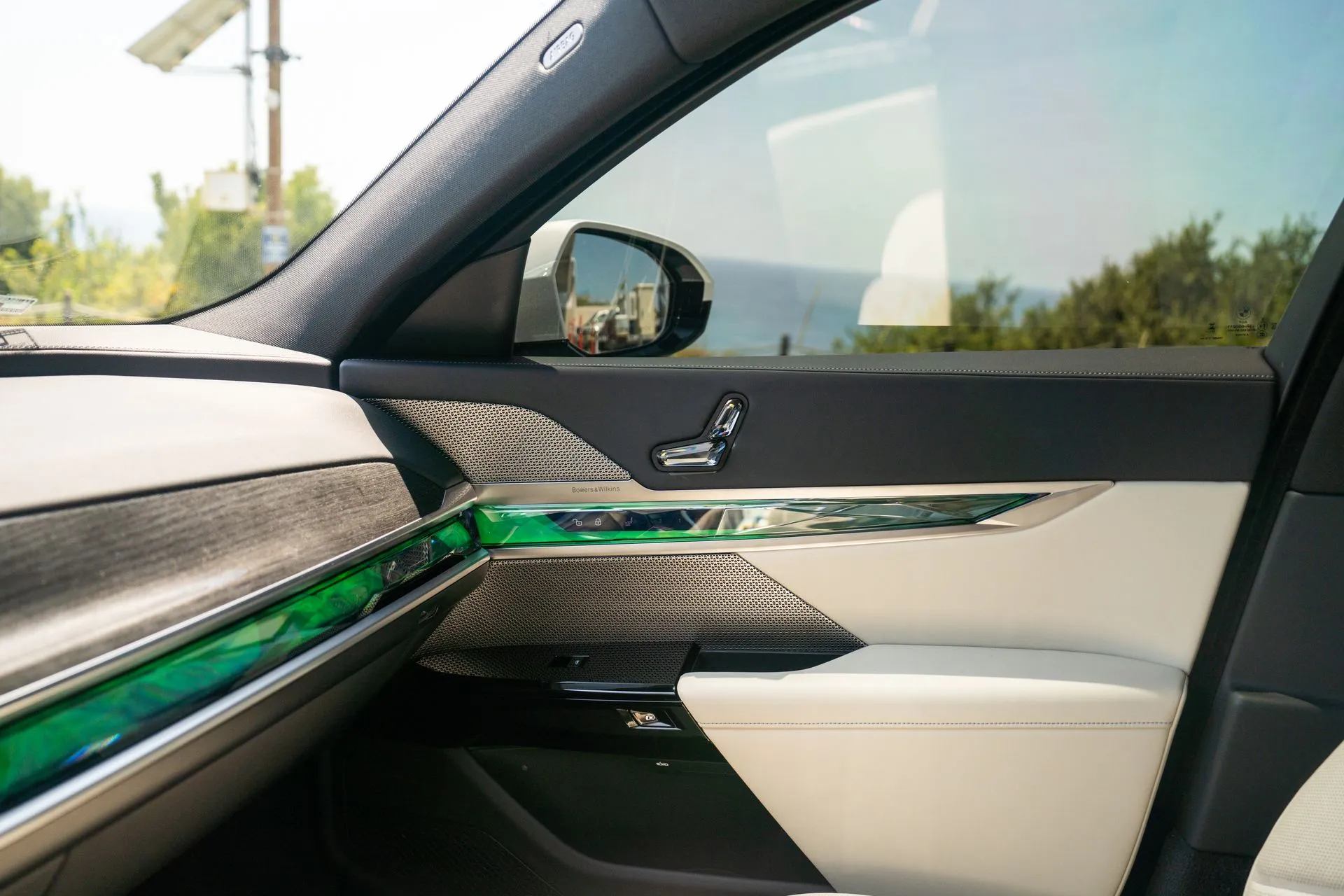 BMW i7 photo 7