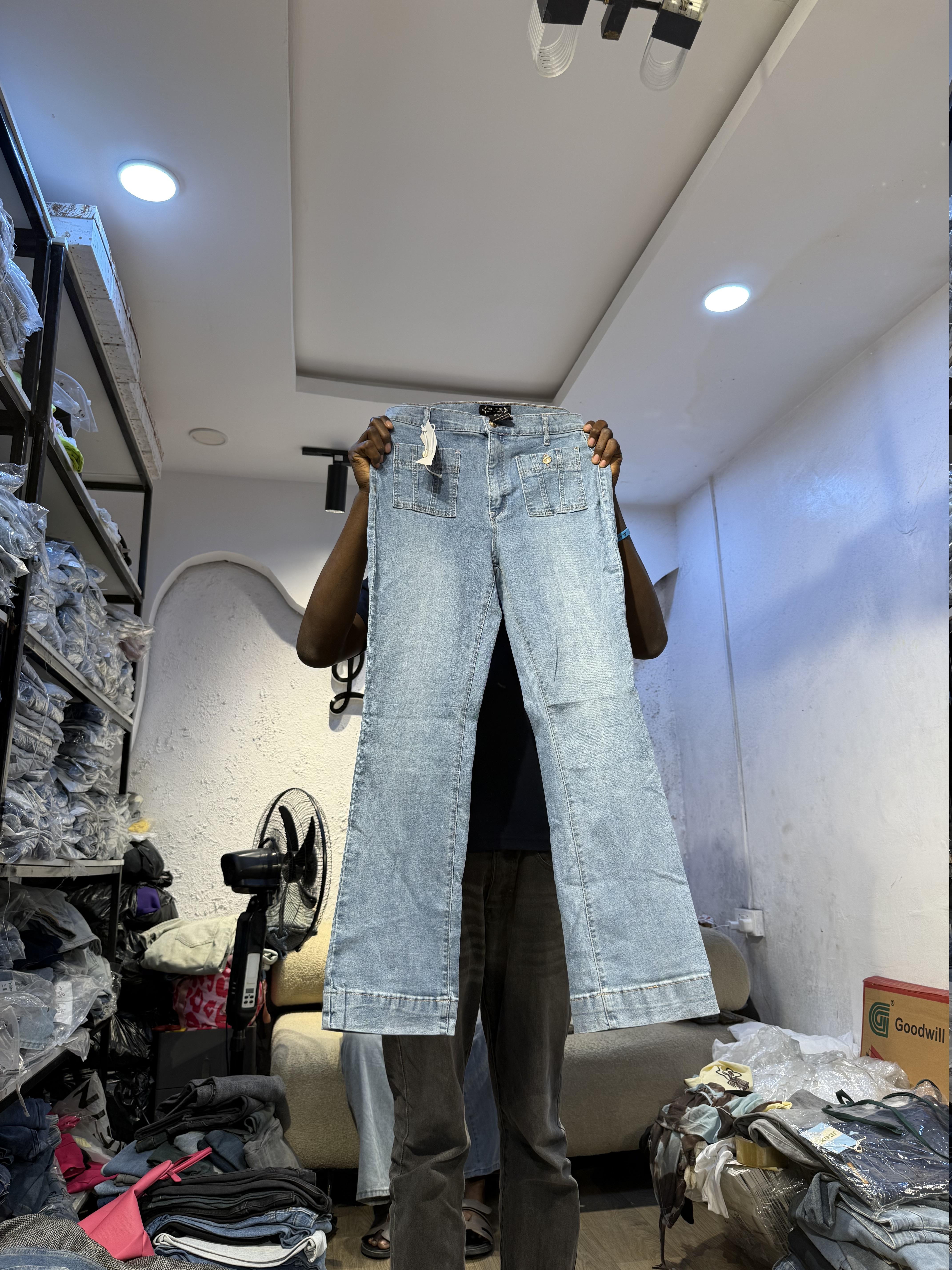 Waist 32