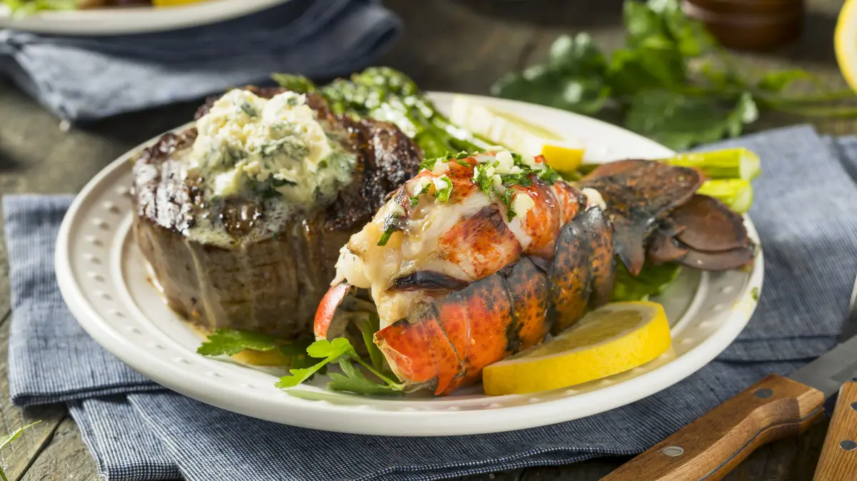 Top Chain Restaurants for Steak and Seafood Combos Revealed