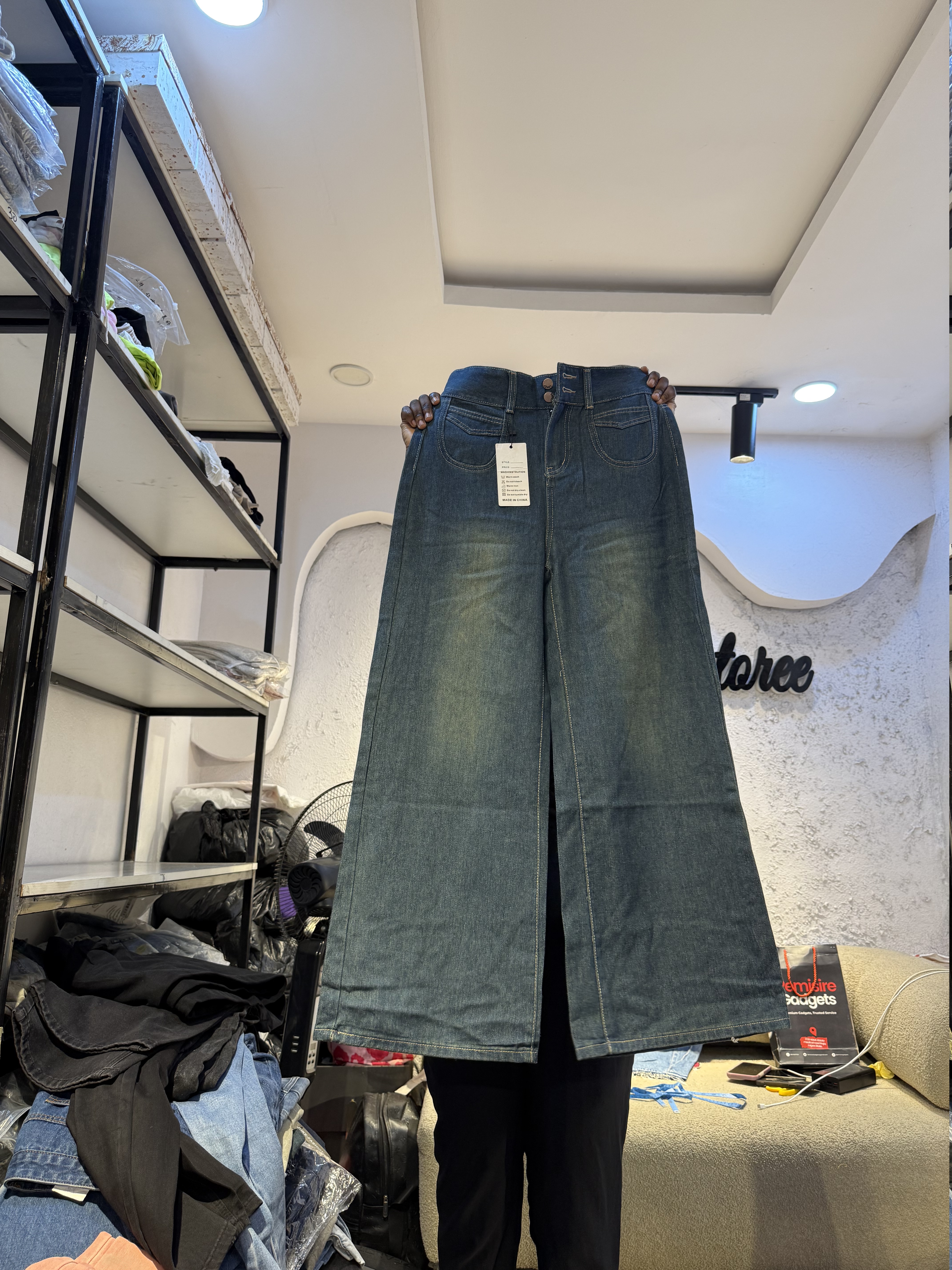 Waist 30